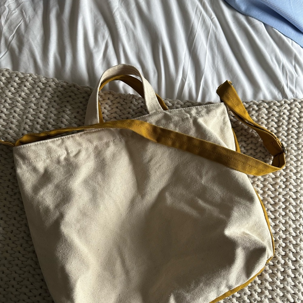 Baggy horizontal duck bag